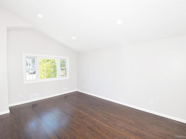 235 E 1st Street, Deer Park NY 11729