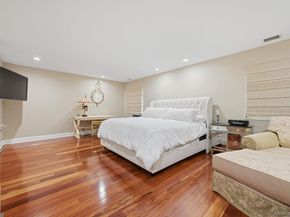 6 Wimbledon Drive, Roslyn NY 11576