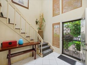 6 Wimbledon Drive, Roslyn NY 11576