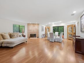 6 Wimbledon Drive, Roslyn NY 11576