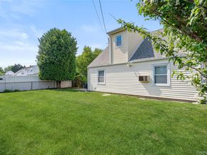 30 Crag Lane, Levittown NY 11756
