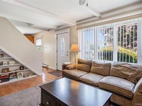 30 Crag Lane, Levittown NY 11756