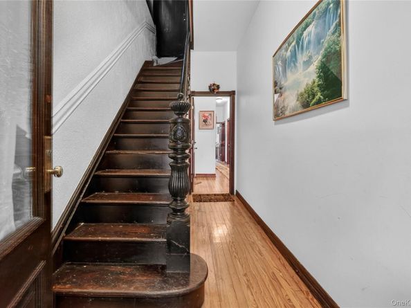 1543 Hollywood Avenue, Bronx NY 10461