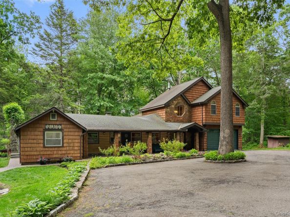 25 Cabin Ridge Road, Chappaqua NY 10514