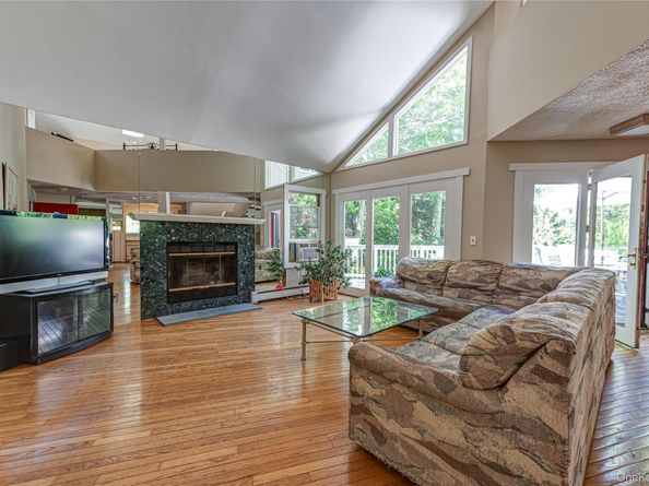14 Sylvester Road, Wading River NY 11792