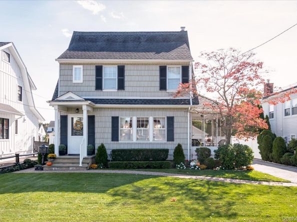 421 Oak Street, Bellmore NY 11710