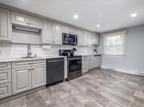 171 W 16th Street, Deer Park NY 11729