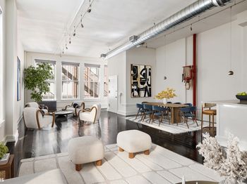 10 East 18th Street