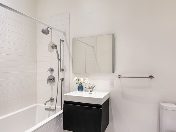 10 East 18th Street 5N, New York NY 10003