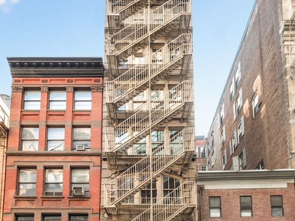 10 East 18th Street 5N, New York NY 10003