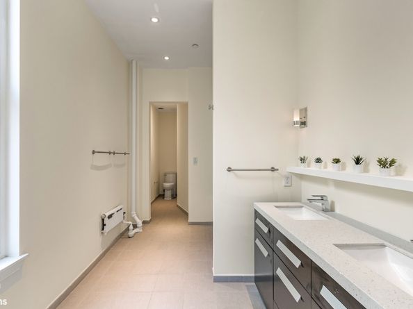10 East 18th Street 5N, New York NY 10003
