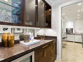 781 5th Avenue 1101, New York NY 10022