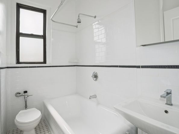 80 Winthrop Street U3, Brooklyn NY 11225