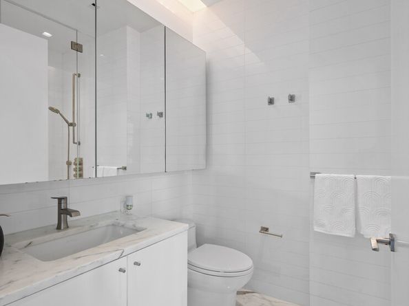 200 East 32nd Street 25C, New York NY 10016