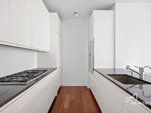 200 East 32nd Street 25C, New York NY 10016