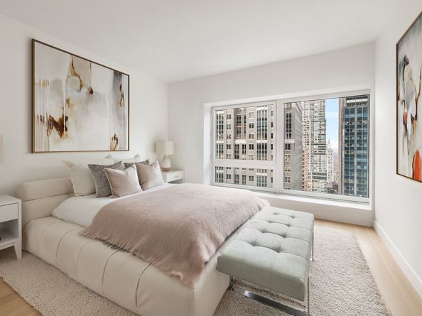 135 West 52nd Street PH5S, New York NY 10019