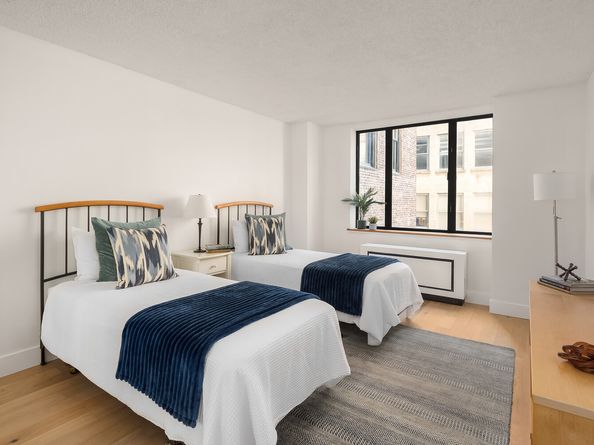 30 West 61st Street 7A, New York NY 10023