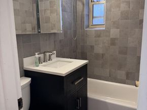 67-25 Clyde Street 3R, Queens NY 11375