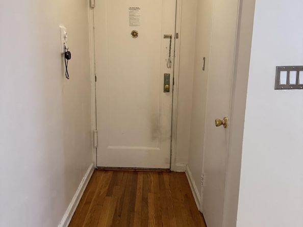 67-25 Clyde Street 3R, Queens NY 11375