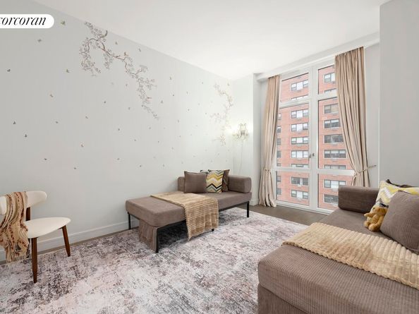 305 East 51st Street 6G, New York NY 10022