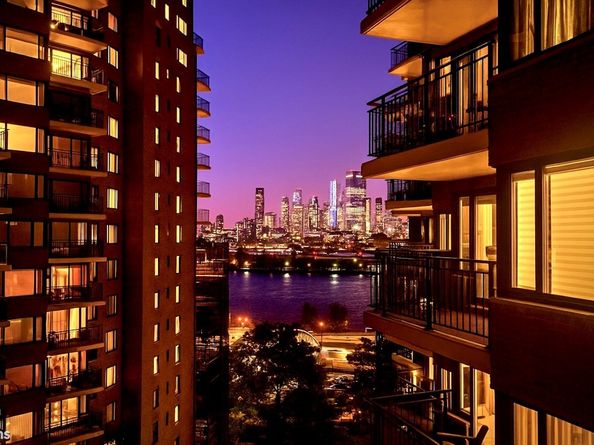 60 Sutton Place S 10HS, New York NY 10022