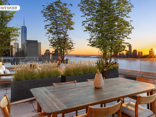 110 Charlton Street 17E, New York NY 10014