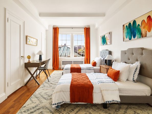 40 5th Avenue 7E, New York NY 10011