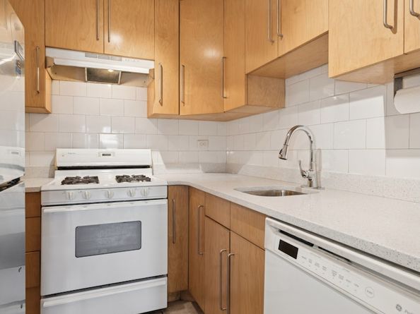 330 3rd Avenue 8K, New York NY 10010