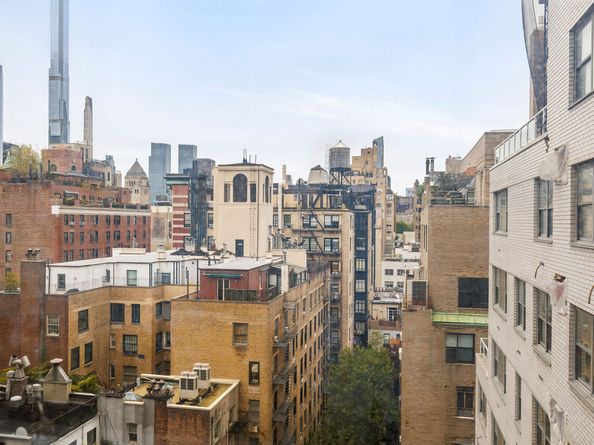 650 Park Avenue 14F, New York NY 10065