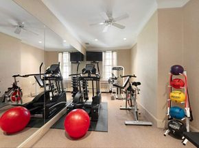 121 East 65th Street, New York NY 10065