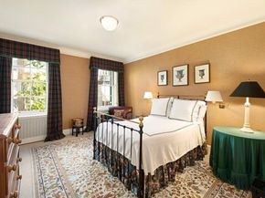 121 East 65th Street, New York NY 10065