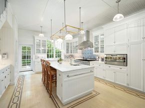 121 East 65th Street, New York NY 10065