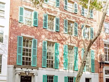 121 East 65th Street