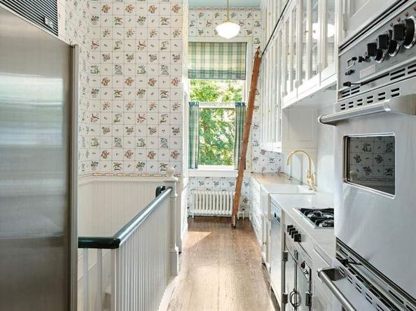 121 East 65th Street, New York NY 10065