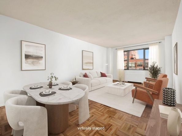 300 East 40th Street 28P, New York NY 10016