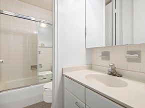 300 East 40th Street 28P, New York NY 10016