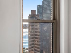 300 East 40th Street 28P, New York NY 10016