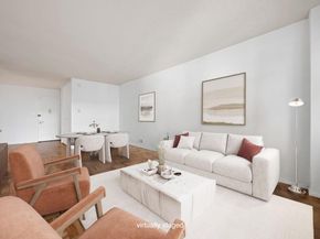 300 East 40th Street 28P, New York NY 10016