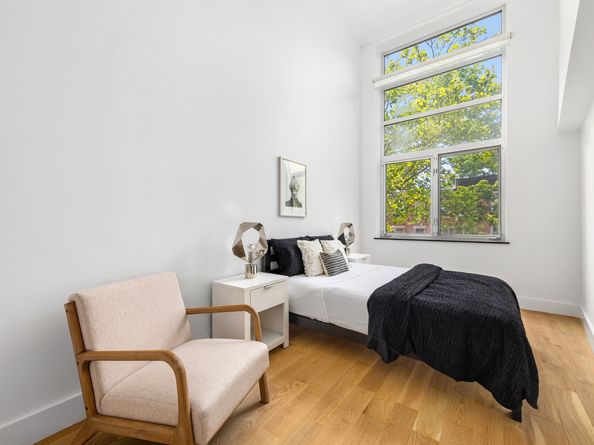 93 Waverly Avenue 3R, Brooklyn NY 11205