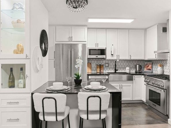 225 East 86th Street 204, New York NY 10028