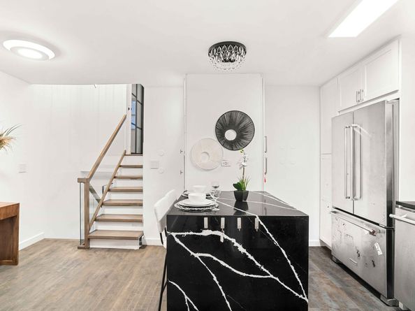 225 East 86th Street 204, New York NY 10028