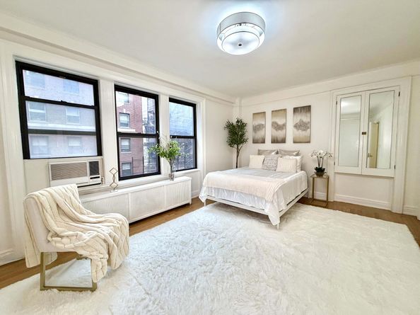 140 West 58th Street 9A, New York NY 10019