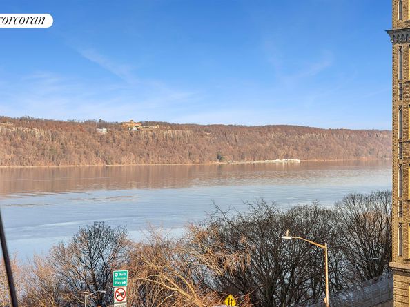 880 West 181st Street 4D, New York NY 10033