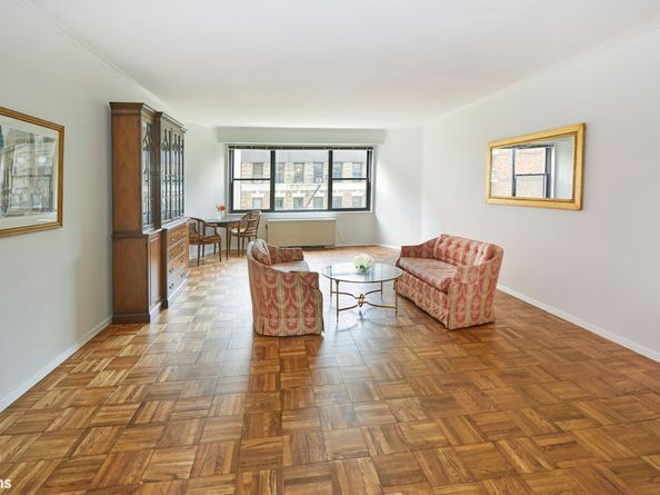 60 East End Avenue 5C, New York NY 10028