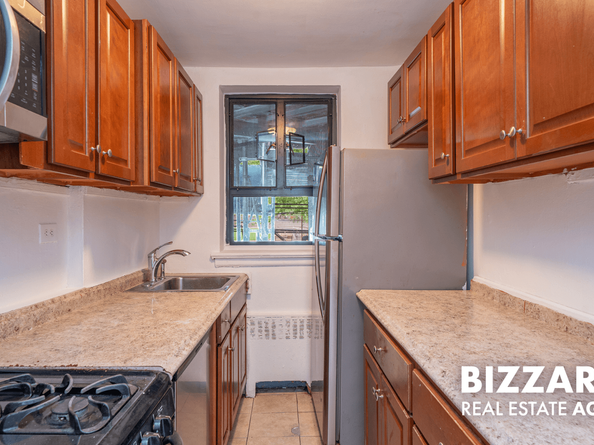 37 Nagle Avenue 1C, New York NY 10040
