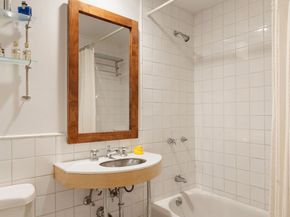 23 Waverly Place 5DE, New York NY 10003