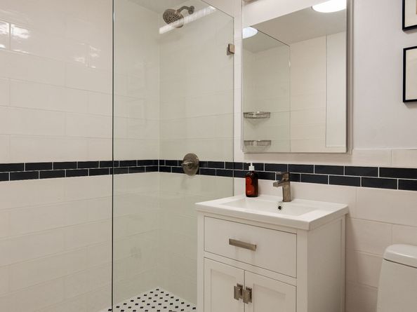 23 Waverly Place 5DE, New York NY 10003