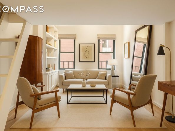 23 Waverly Place 5DE, New York NY 10003