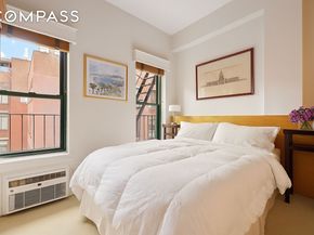 23 Waverly Place 5DE, New York NY 10003