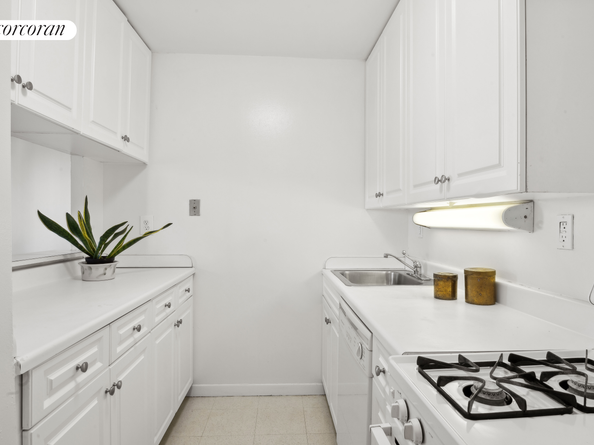 575 Main Street 1408, New York NY 10044